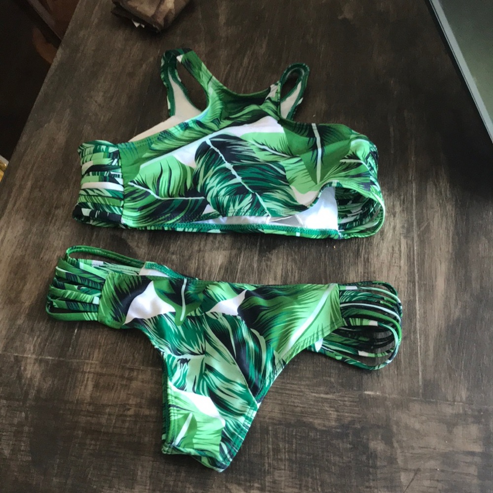 bathing suit - Picture 2 of 2